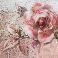 Фреска каменная роза